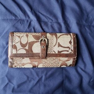 Classic brown patchwork Coach C patterned wallet